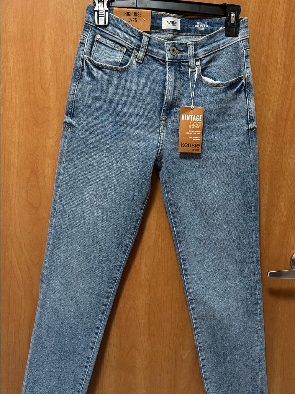 Kensie womens Skinny Jeans in Light Blue Wash